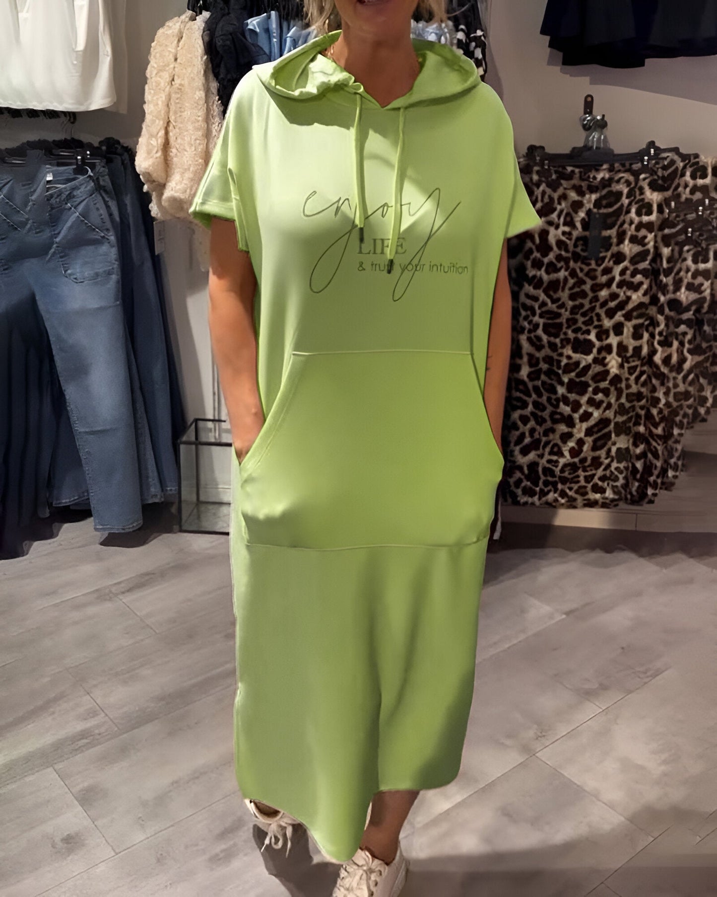 Sheeka™ – Rento hupparimekko naisille