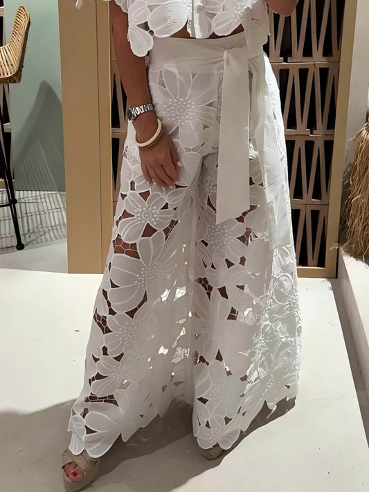 Cassey™ – Elegantit kukkakirjailut leveälahkeiset housut